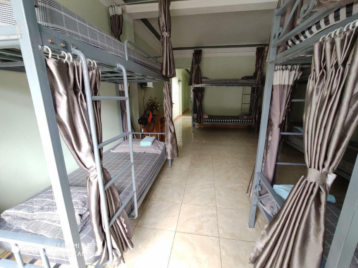 Ly Hoan Guesthouse Lang Xao Vang Exterior photo